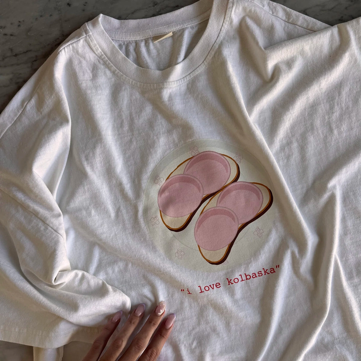 KOLBASKA T-SHIRT IN WHITE
