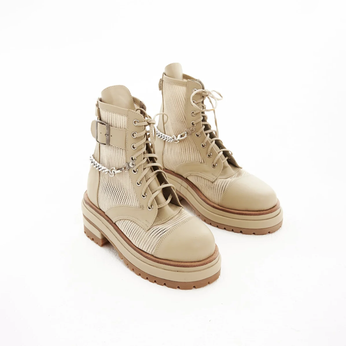 Net boot with chain beige