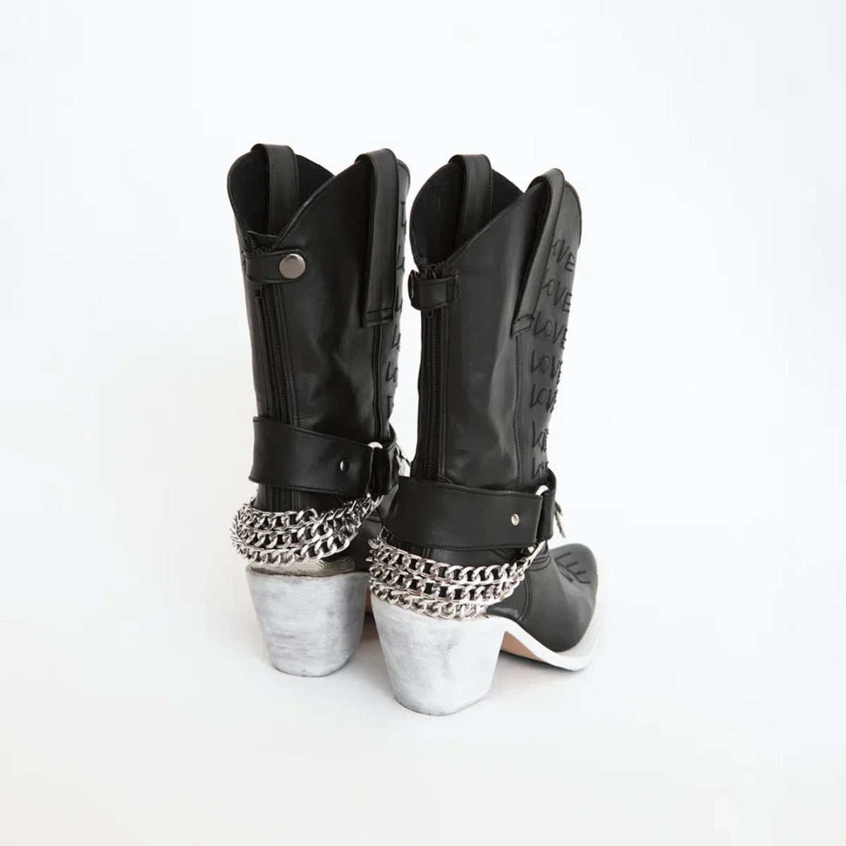 Cowboy boots with removable bracelets