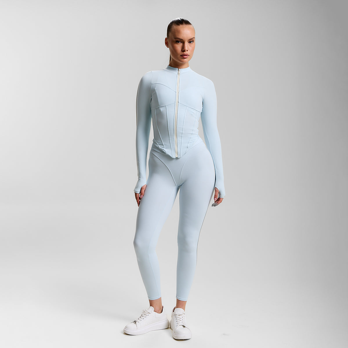 MODEL P02.27 SET TOP LEGGINGS SKY BLUE
