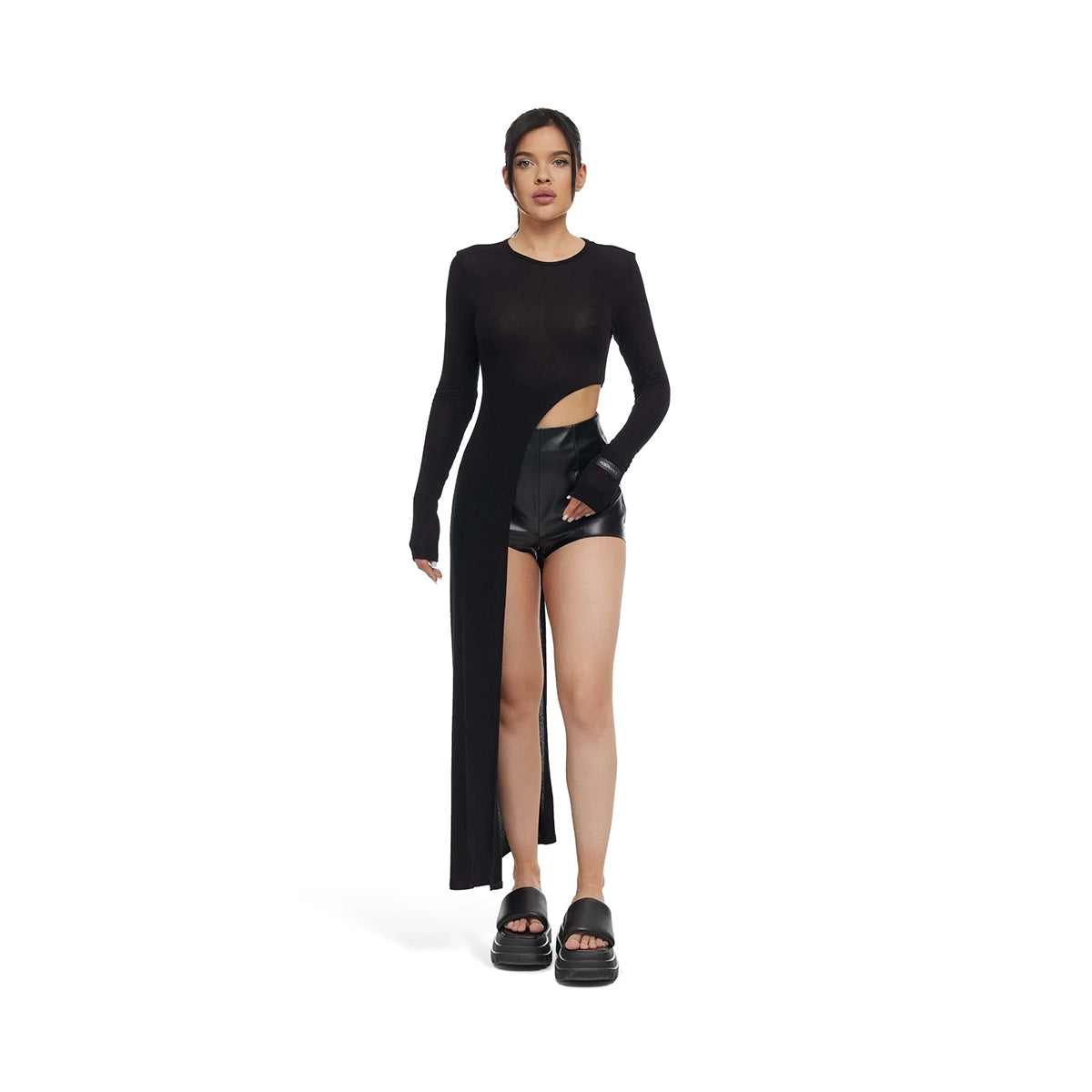 Top BENOA In Black