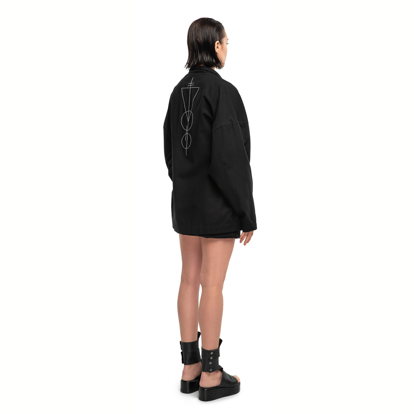 Embroidered kimono