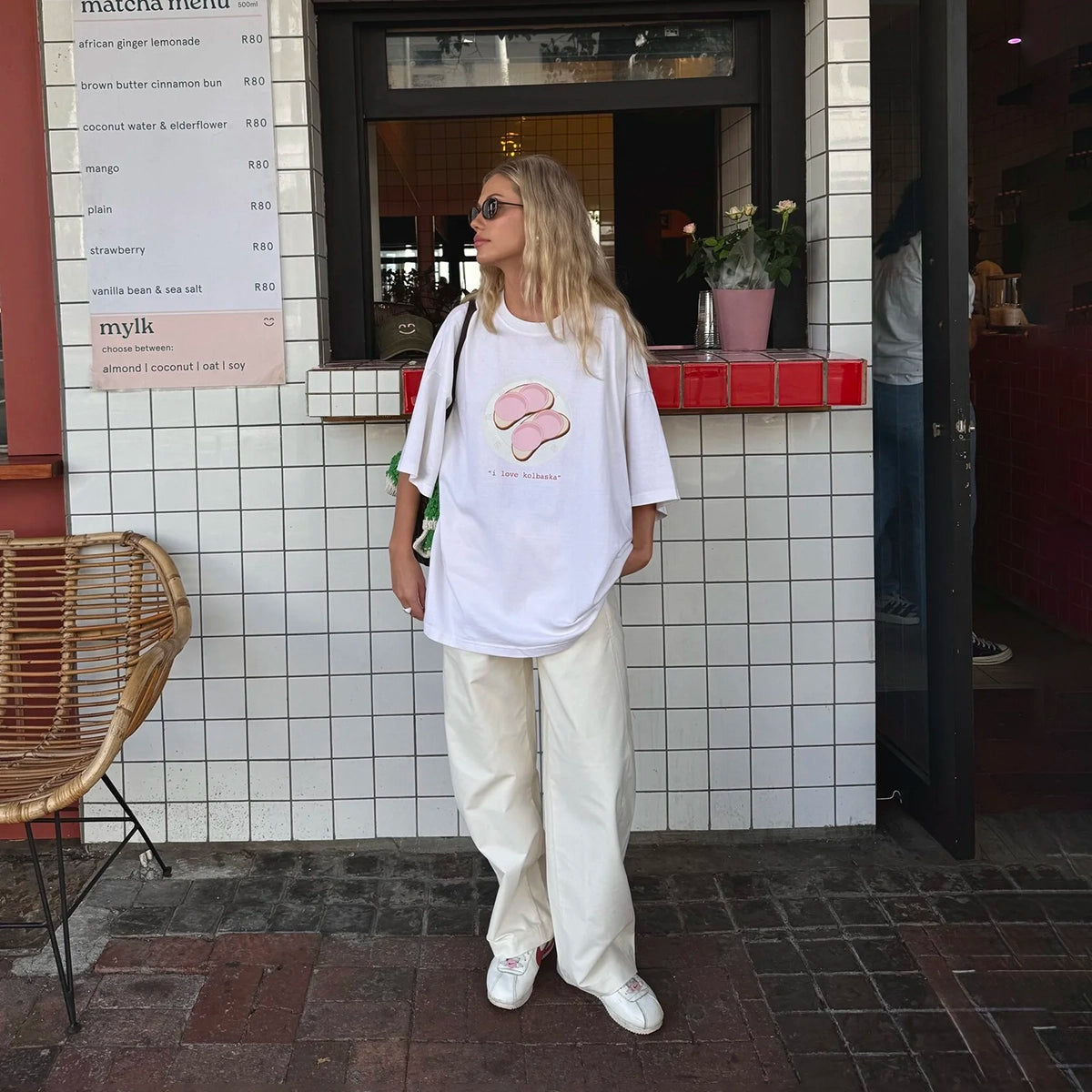 KOLBASKA T-SHIRT IN WHITE