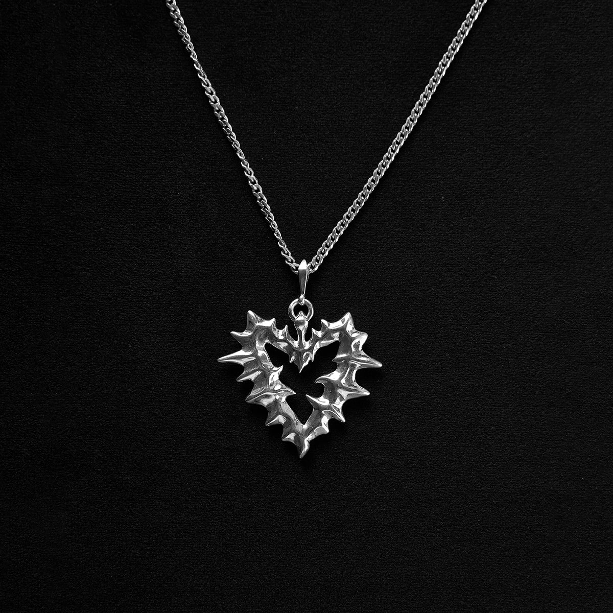 Thornbound Necklace