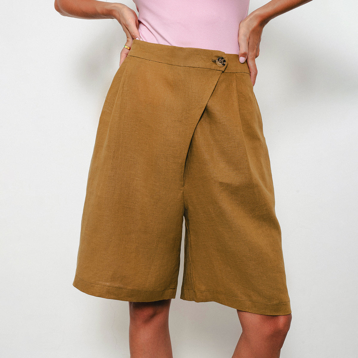 Linen shorts