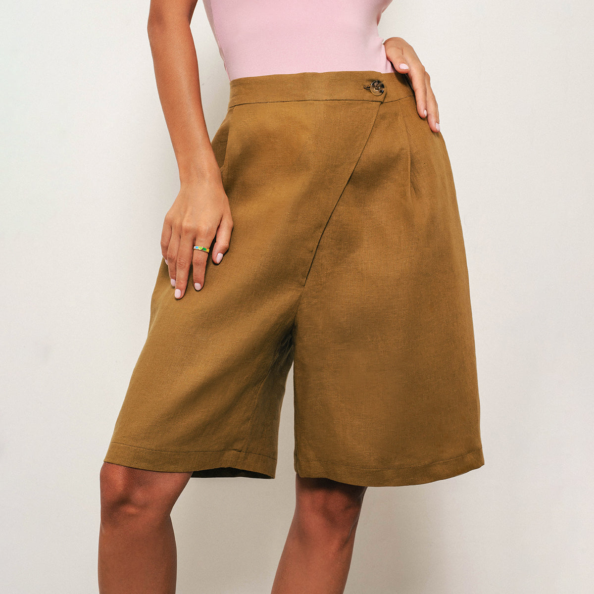 Linen shorts