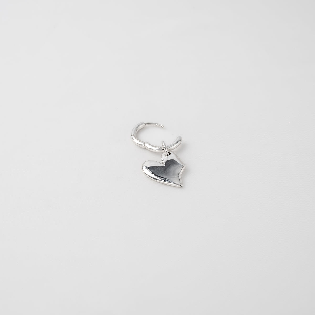 Earring classic + solid heart