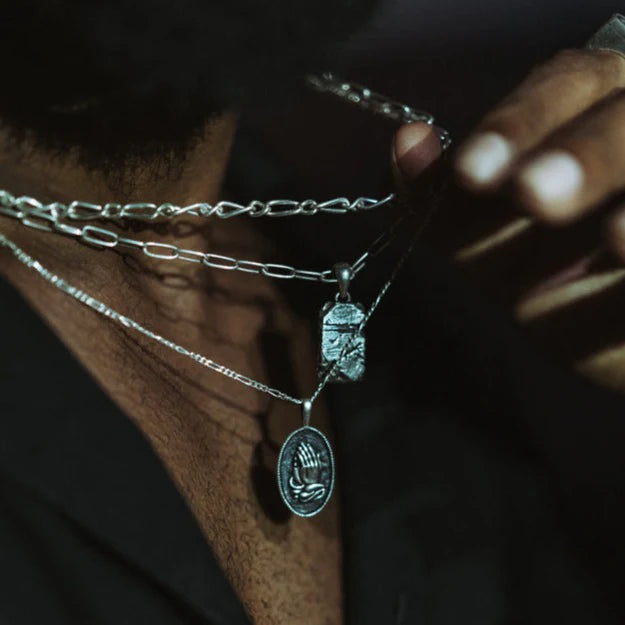 Cracked pendant in silver