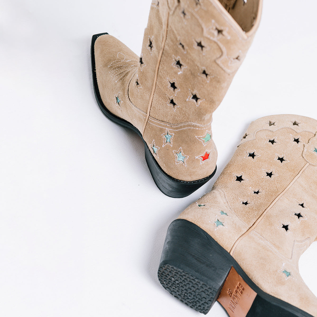 Fallen Star / Beige Boots