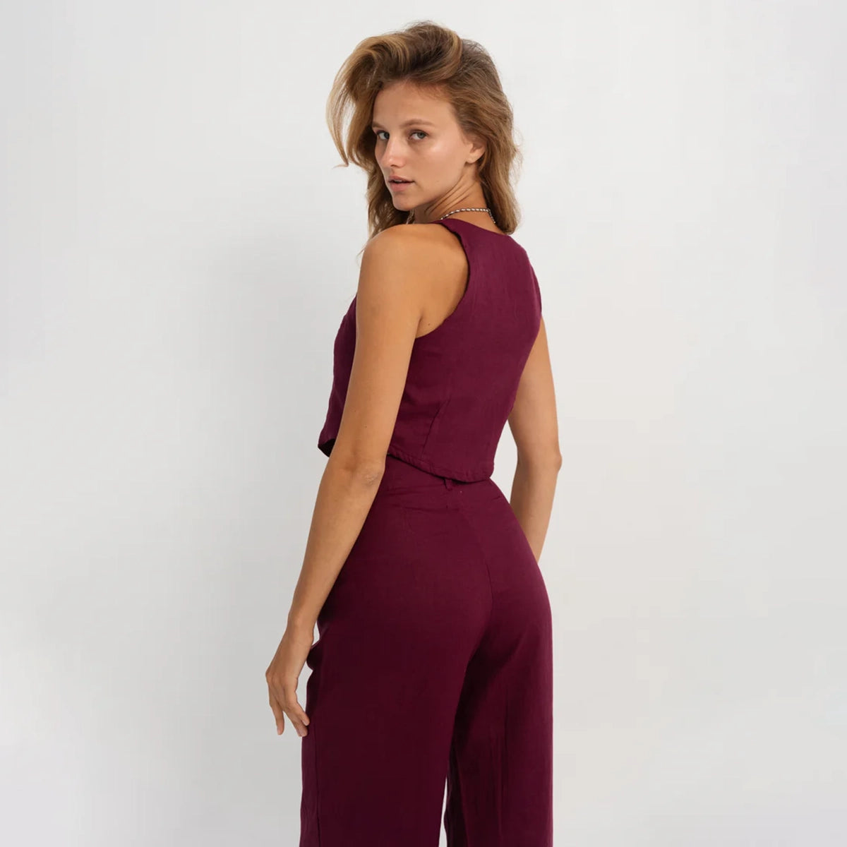 Linen Vest in Berry