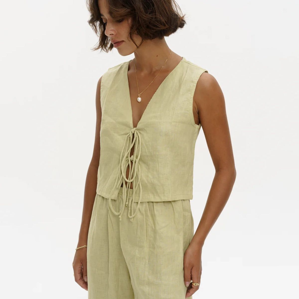 Linen Vest With Tie in Pistachio