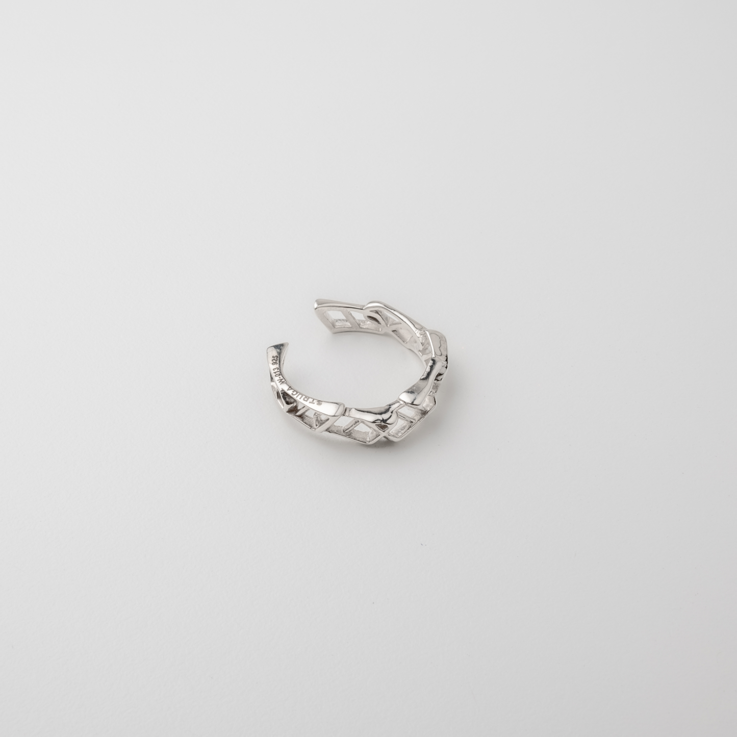 Ring signature links male