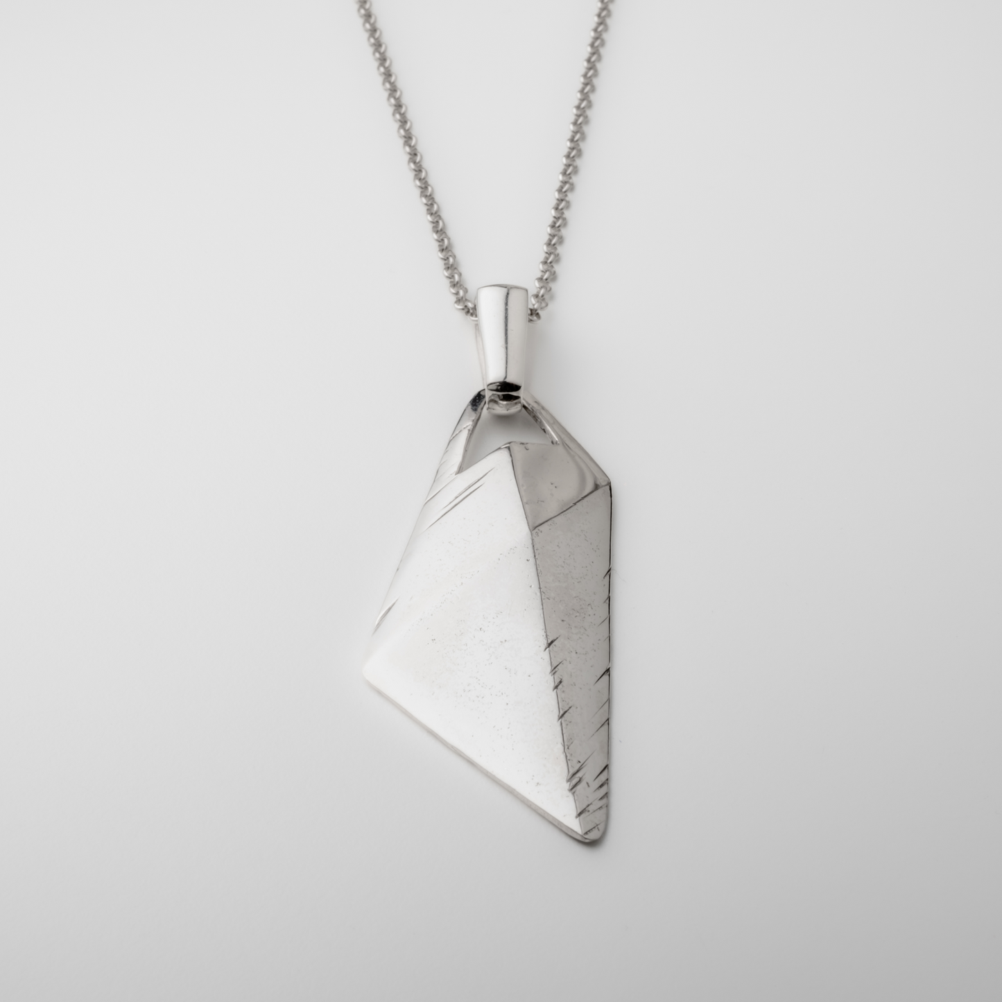 Necklace Signature pyramid