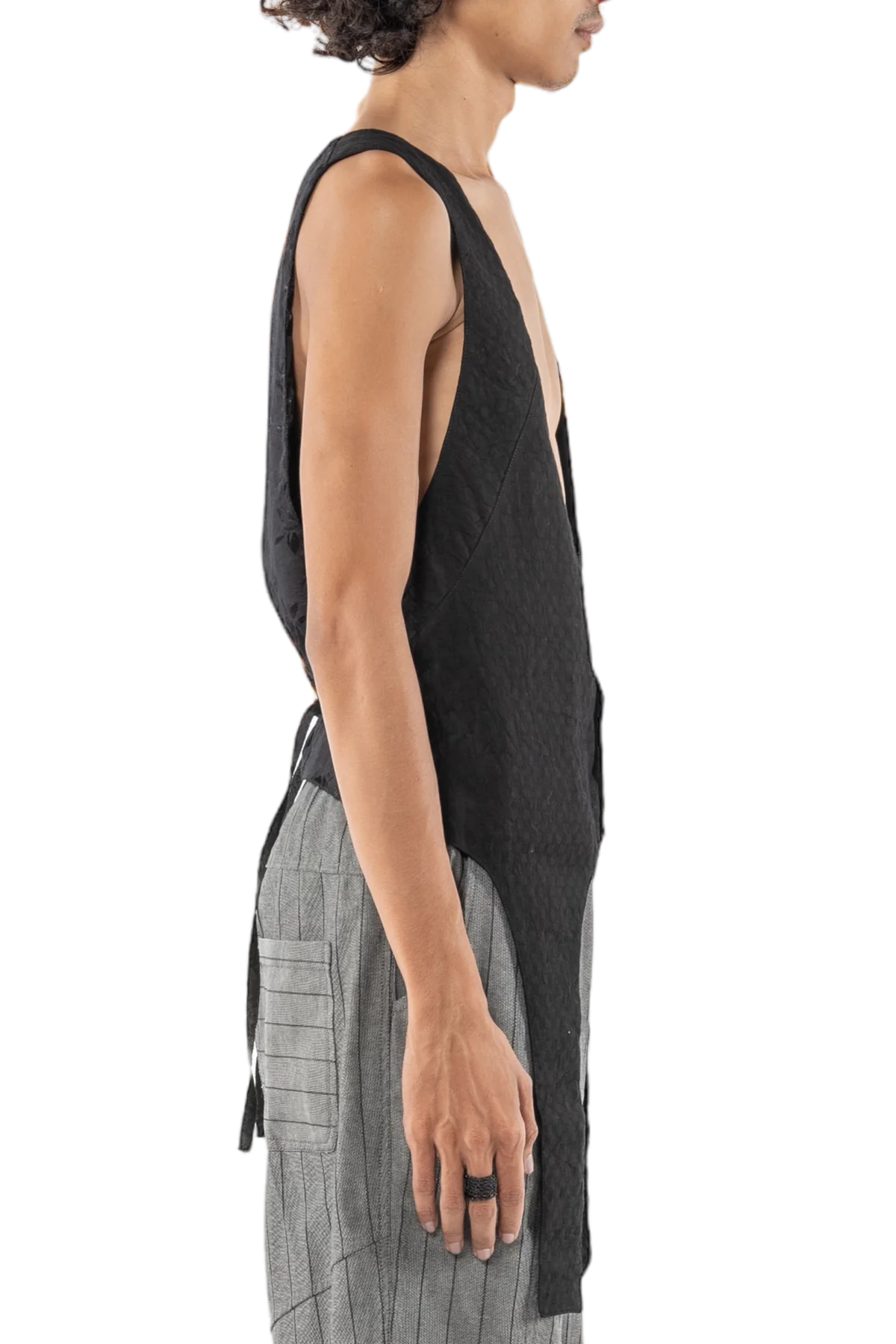 Hallar vest