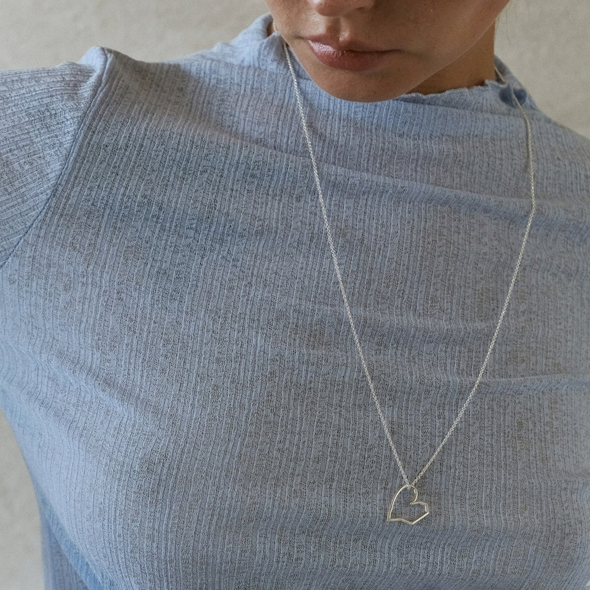 Necklace wire heart