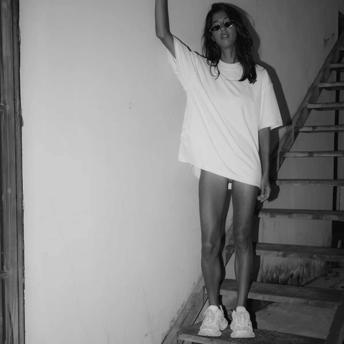 Exposed tee