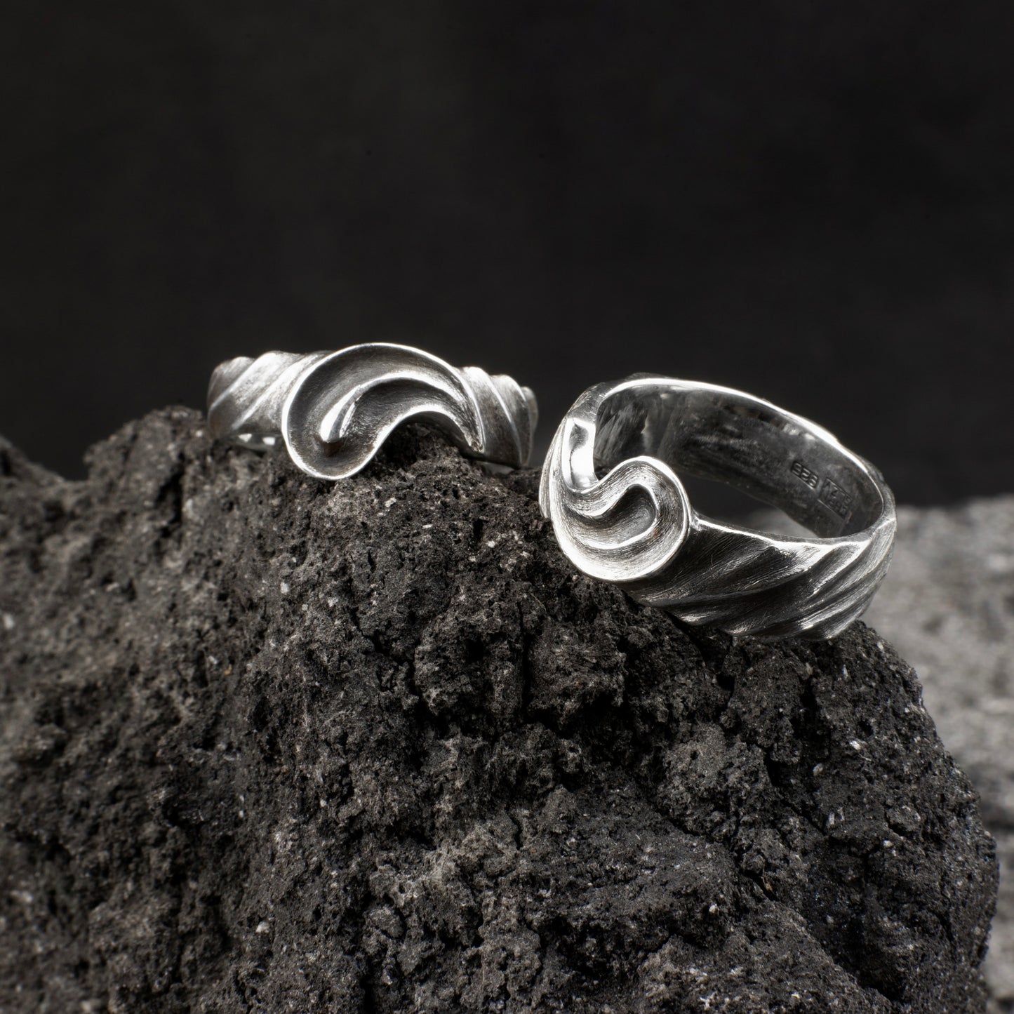Yin Yang double ring