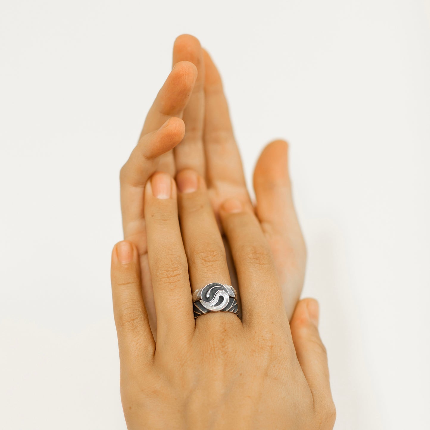 Yin Yang double ring