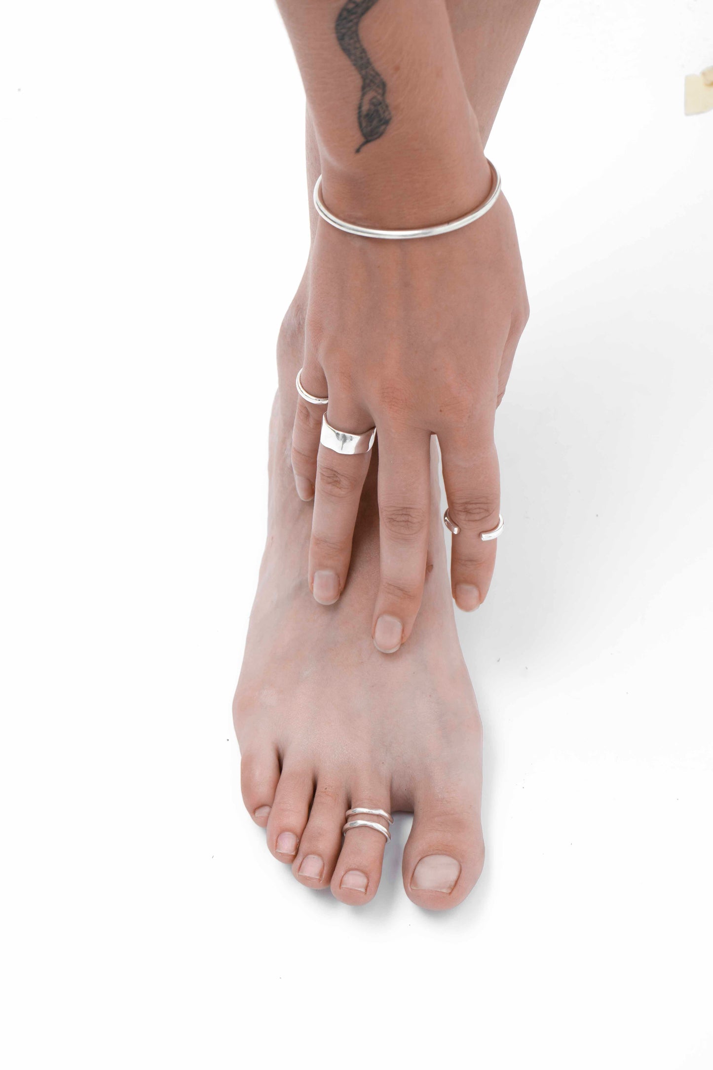 Thin ring