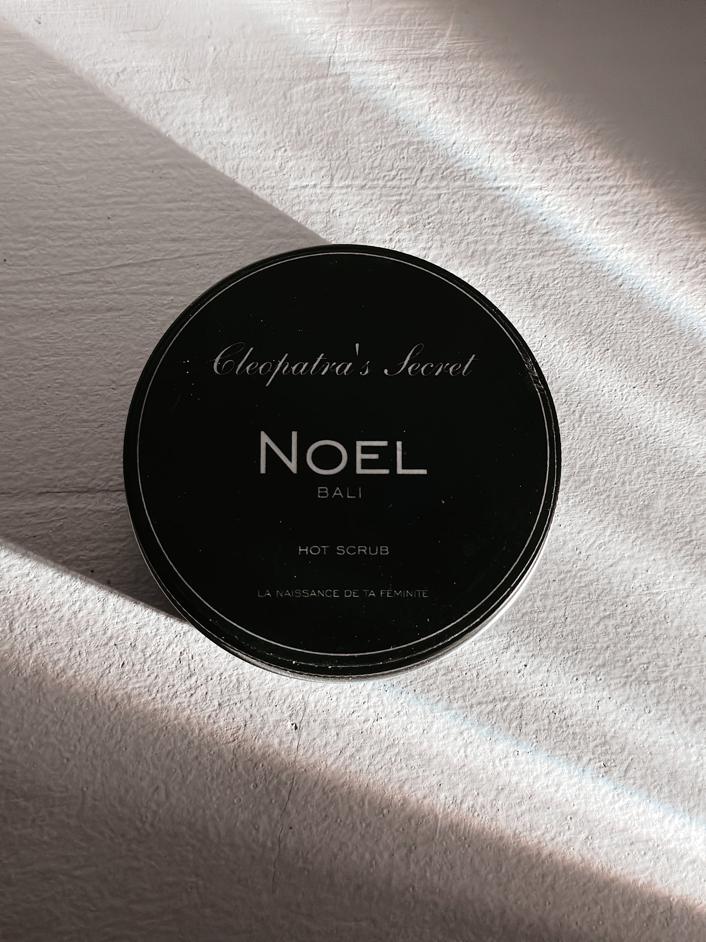 Cleopatras hot secret scrub