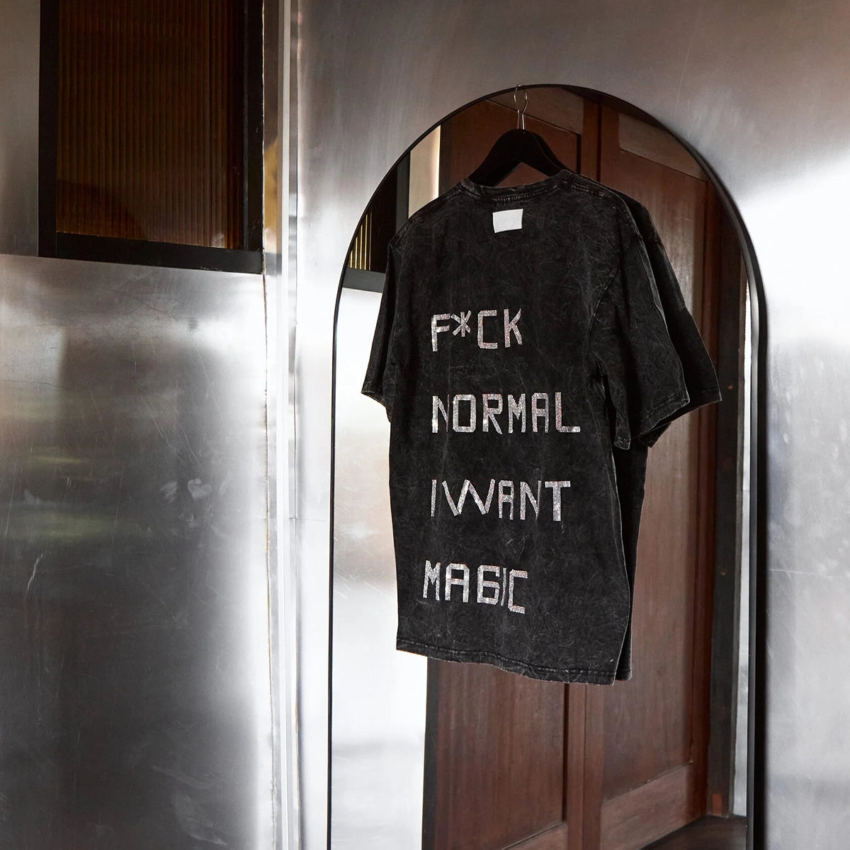 T-shirt "F*CK NORMAL I WANT MAGIC"