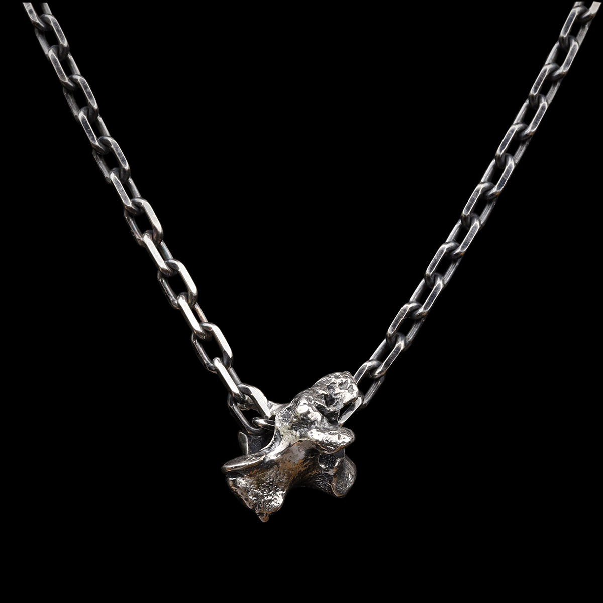 COBRA VERTEBRA pendant + chain