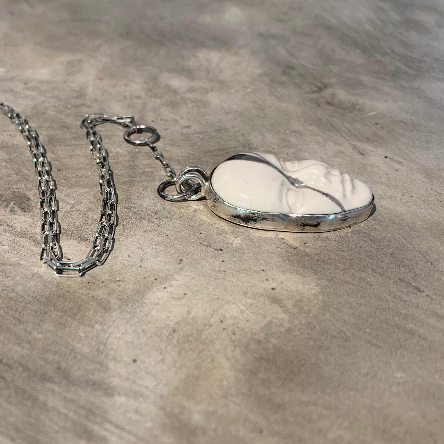 Wild things face necklace (silver)