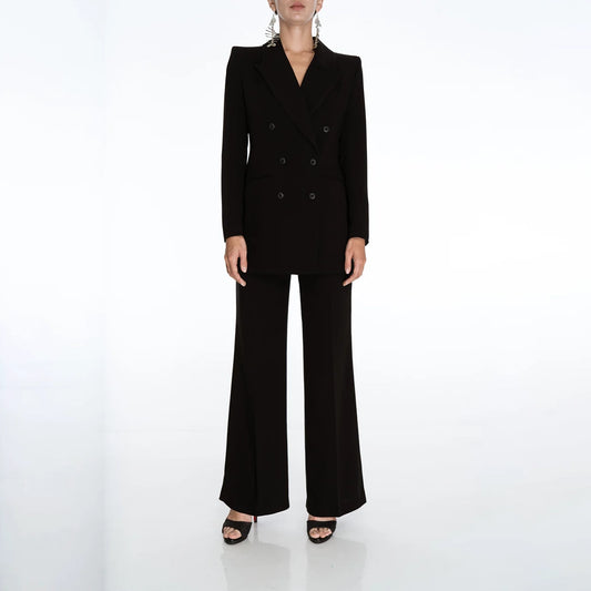 Jacket with shaped shoulders