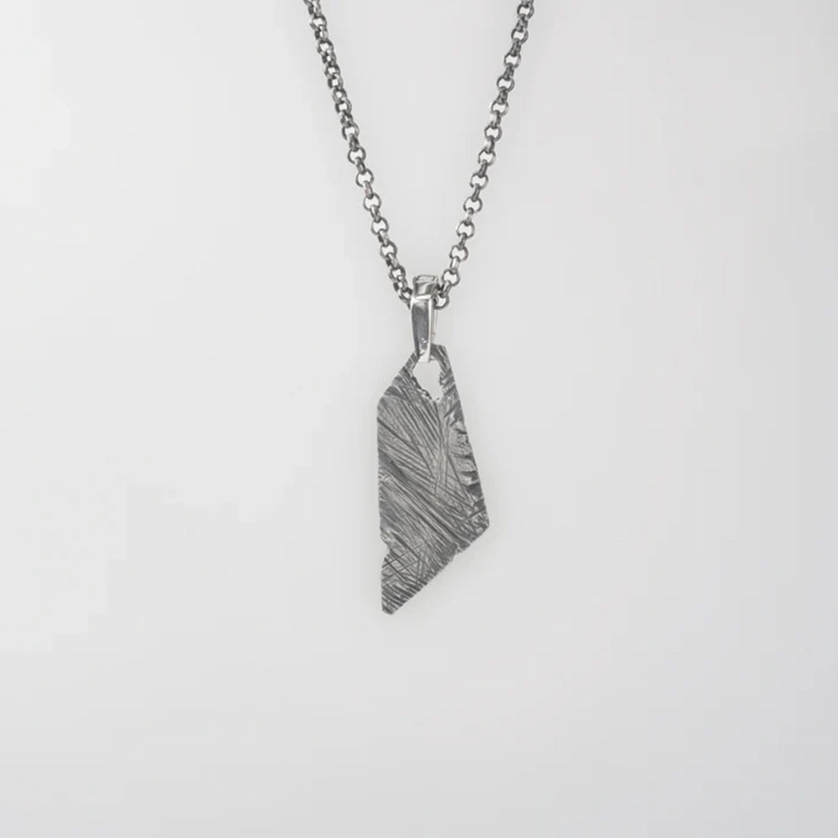Necklace Asymmetric destroyed