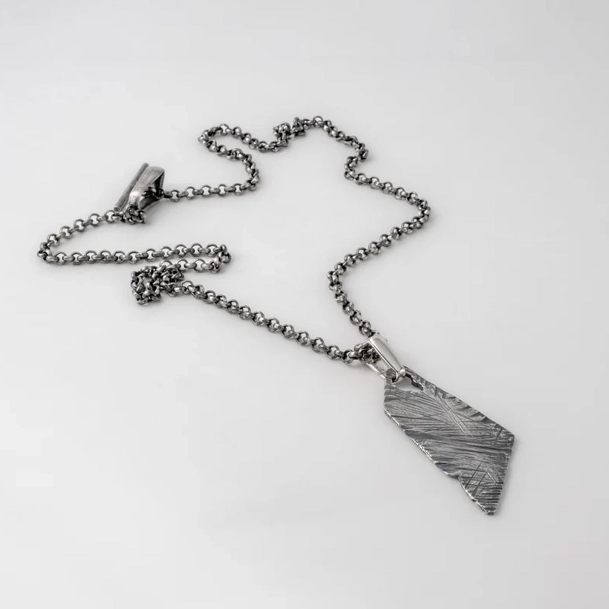 Necklace Asymmetric destroyed