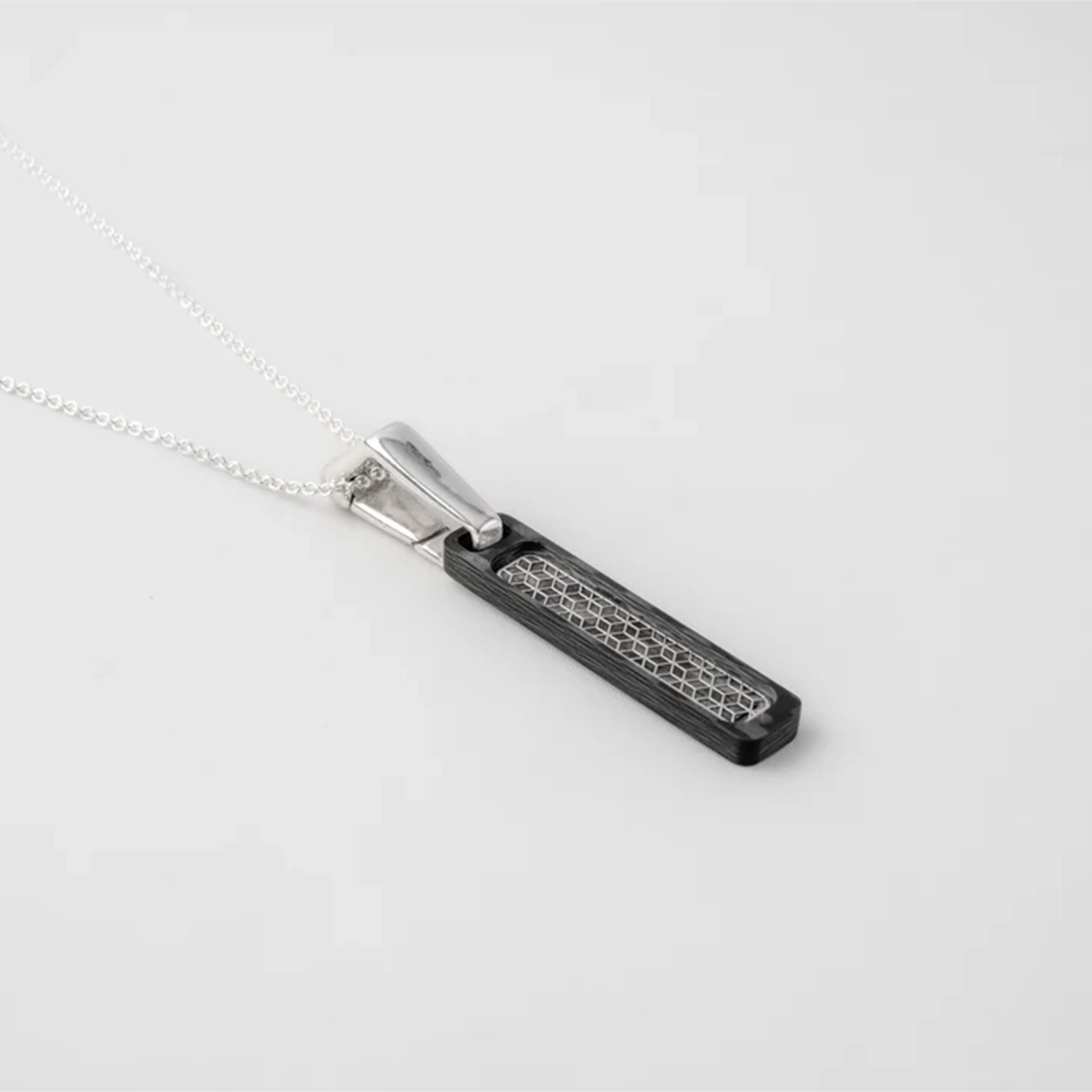 Necklace mini line classic