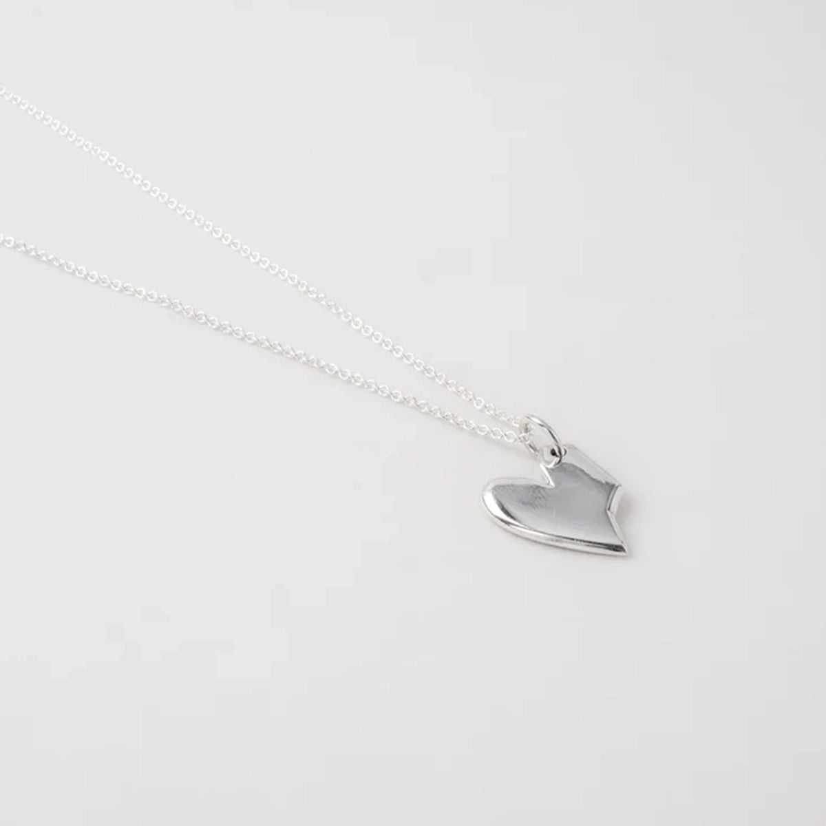Necklace small solid heart