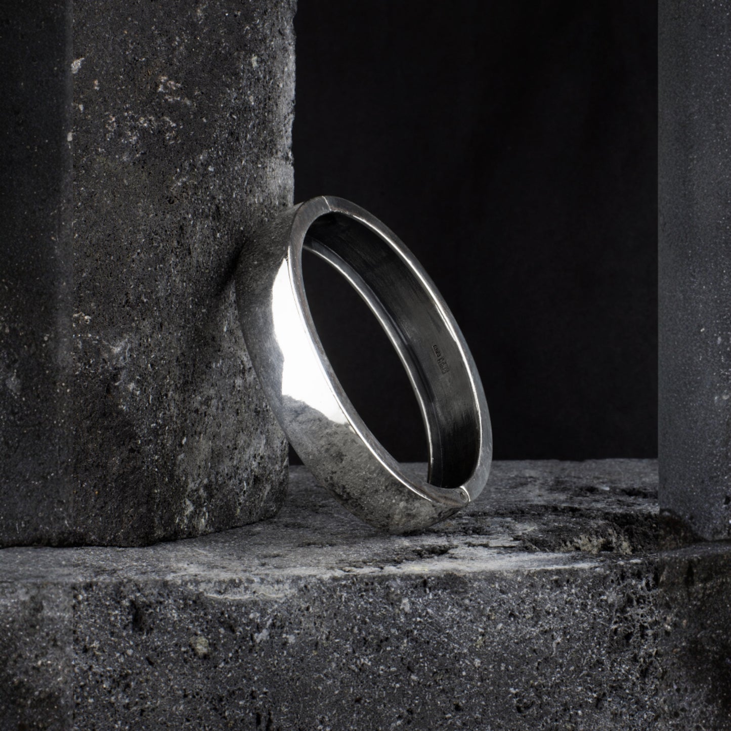 Massive Oval bracelet