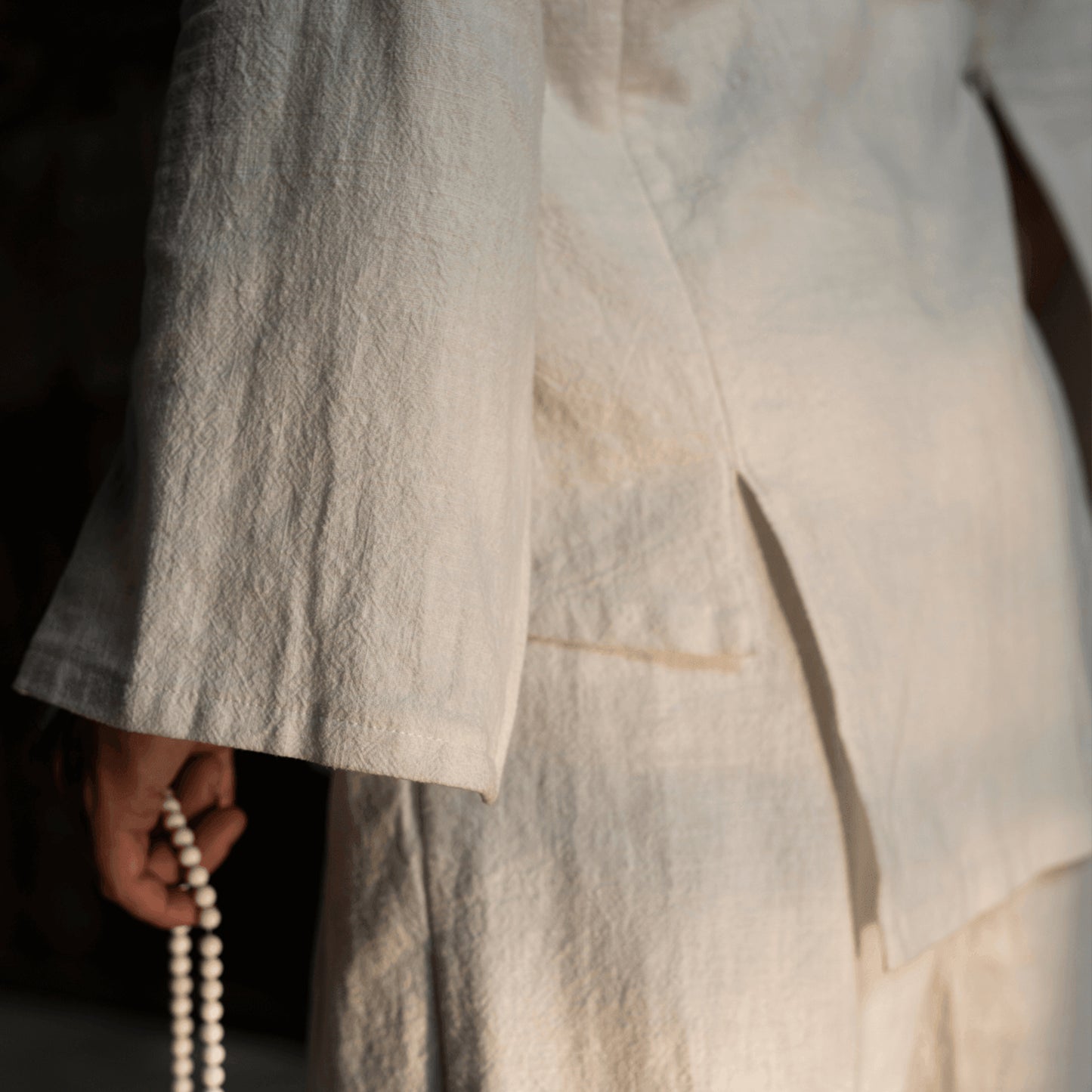 Linen shirt monk