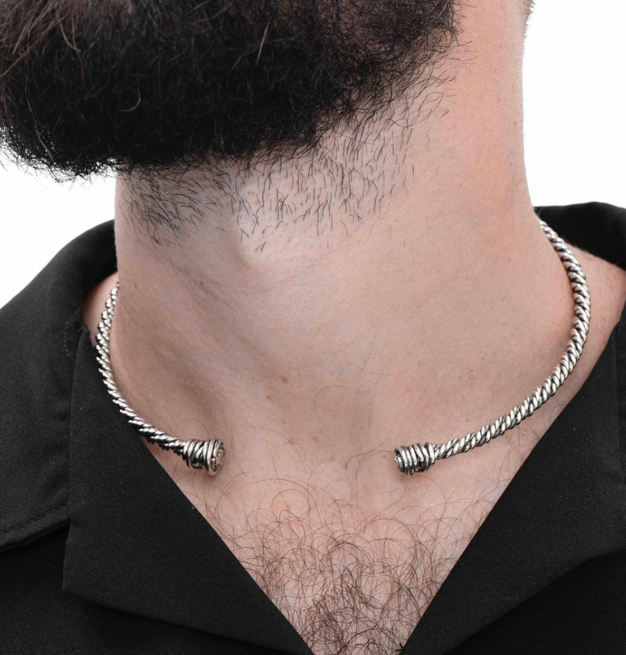 Arc wire necklace