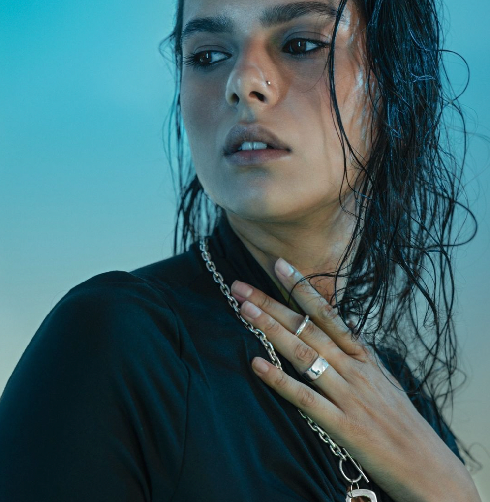 Thin ring