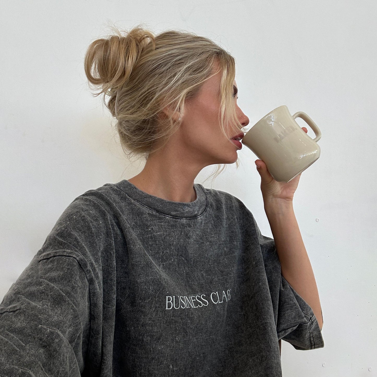 BUSINESS CLASS OVERSIZED T-SHIRT IN GREY