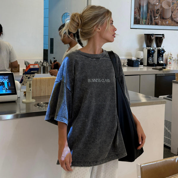 BUSINESS CLASS OVERSIZED T-SHIRT IN GREY – Cantik