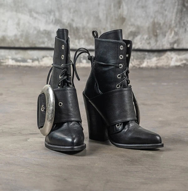 Sotadic boots