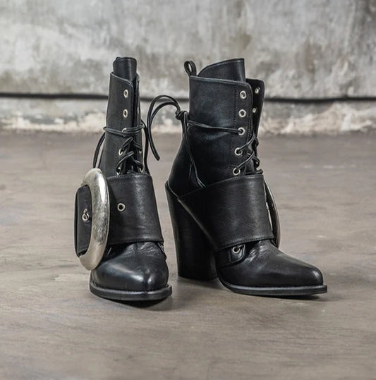 Sotadic boots