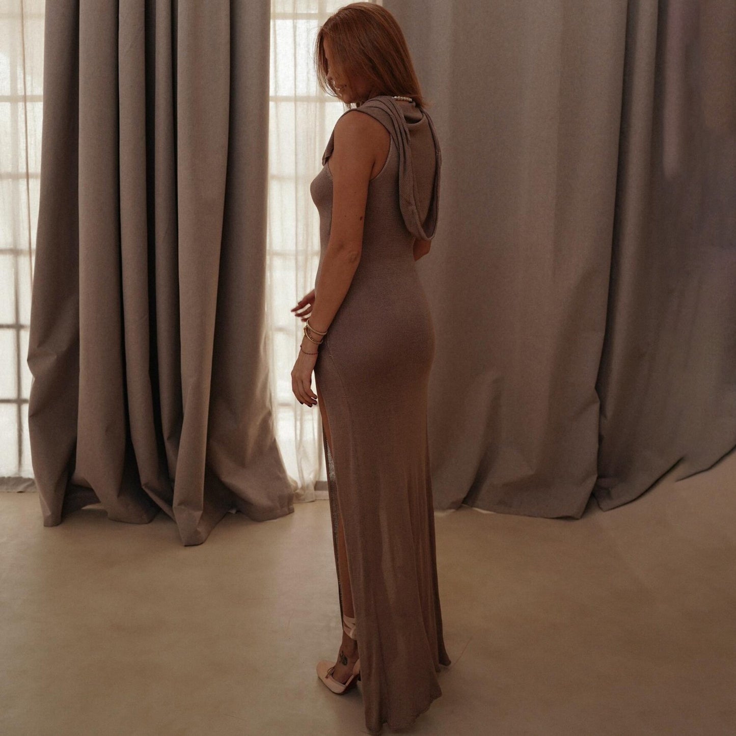 APHRODITE DRESS WITH HOOD IN MOCCA