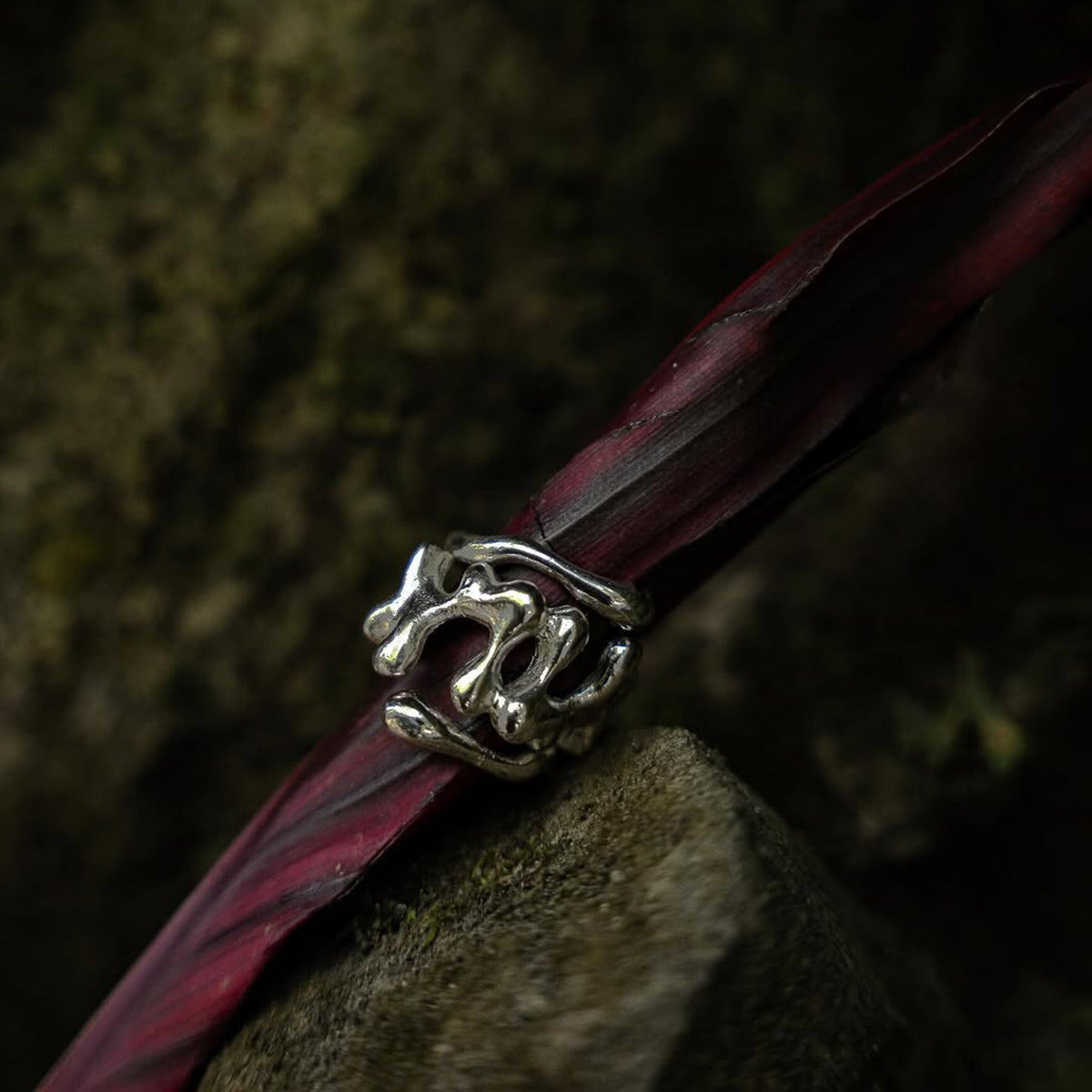 RING TRAPPED