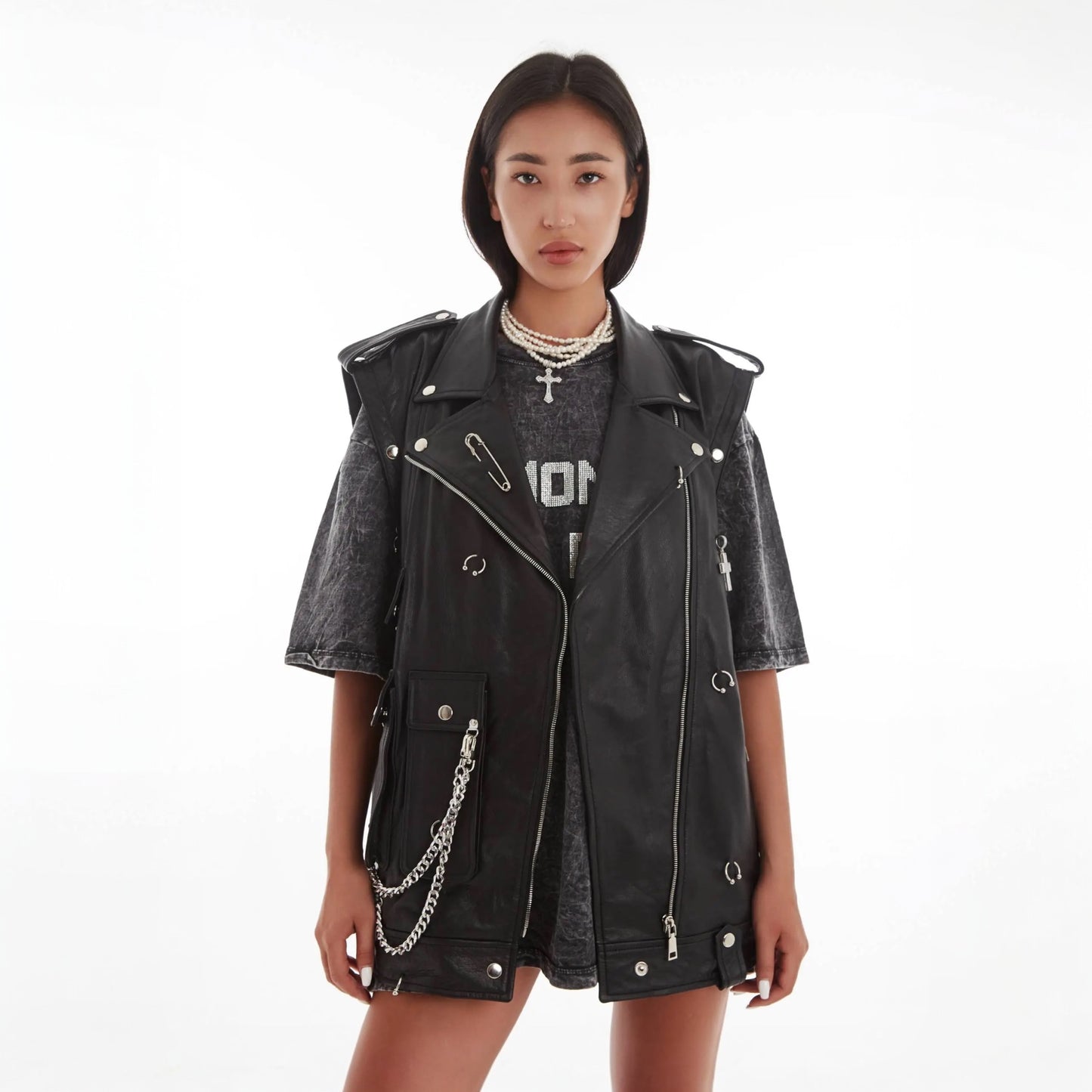 Oversized transformer jacket with removable chain