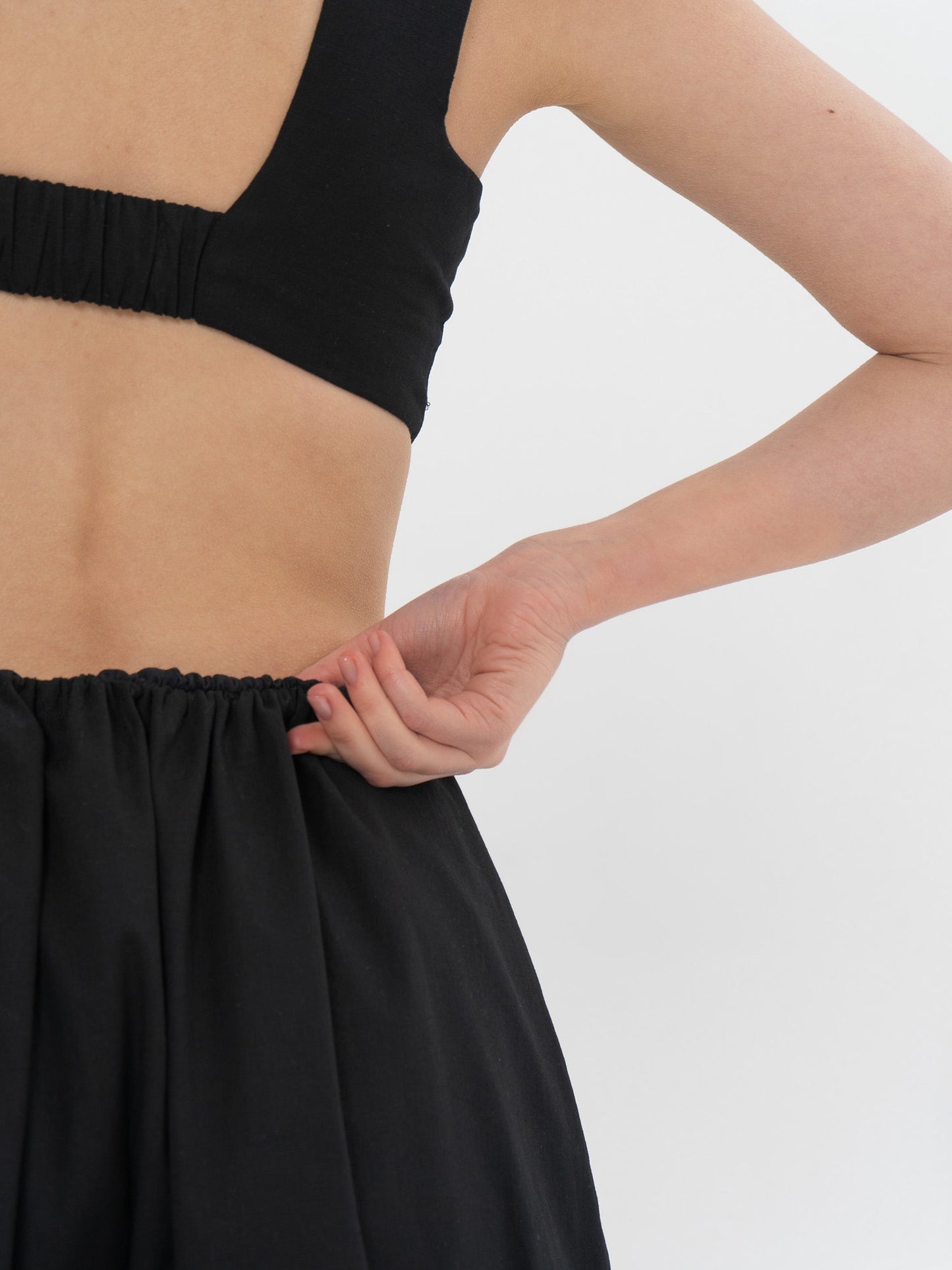 INES Midi Dress in Black