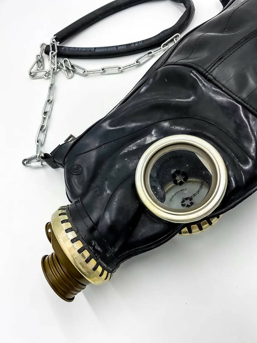 Gasmask bag on chain BLACK