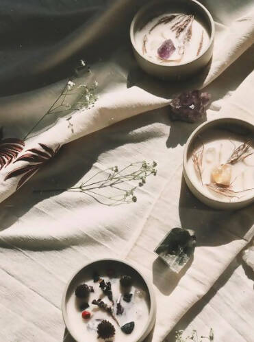 The OG Magaia Crystal Candle