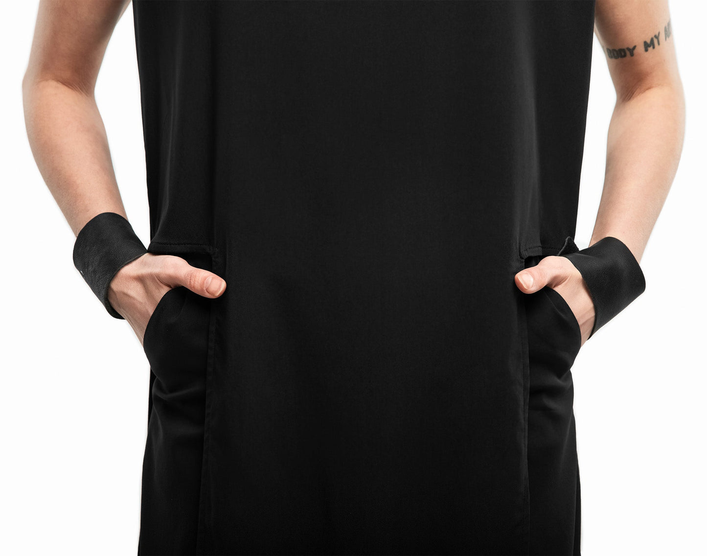 WOMEN BLACK FUTURISTIC TUNIC-DRESS | OVERZ