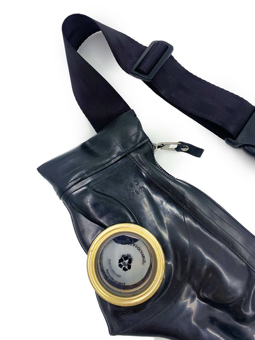 Gasmask bag on belt