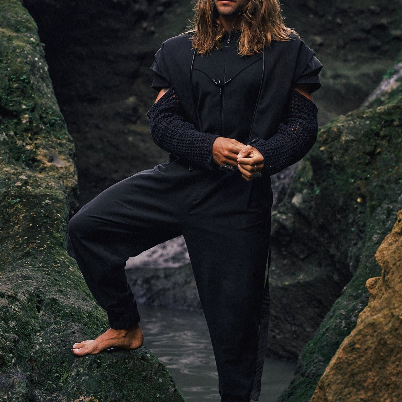 SLEEVELESS JUMPSUIT WITH EMBROIDERY | OVERZ