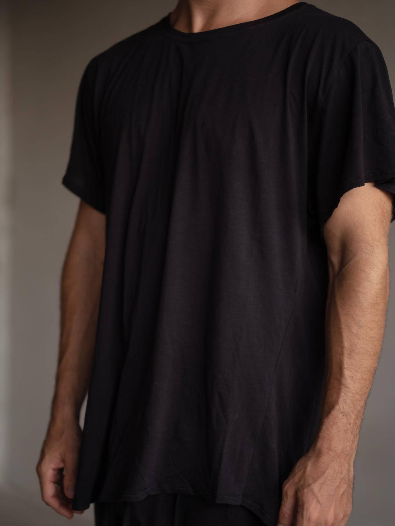 Black ultra lite twist tee - hedonist.bali